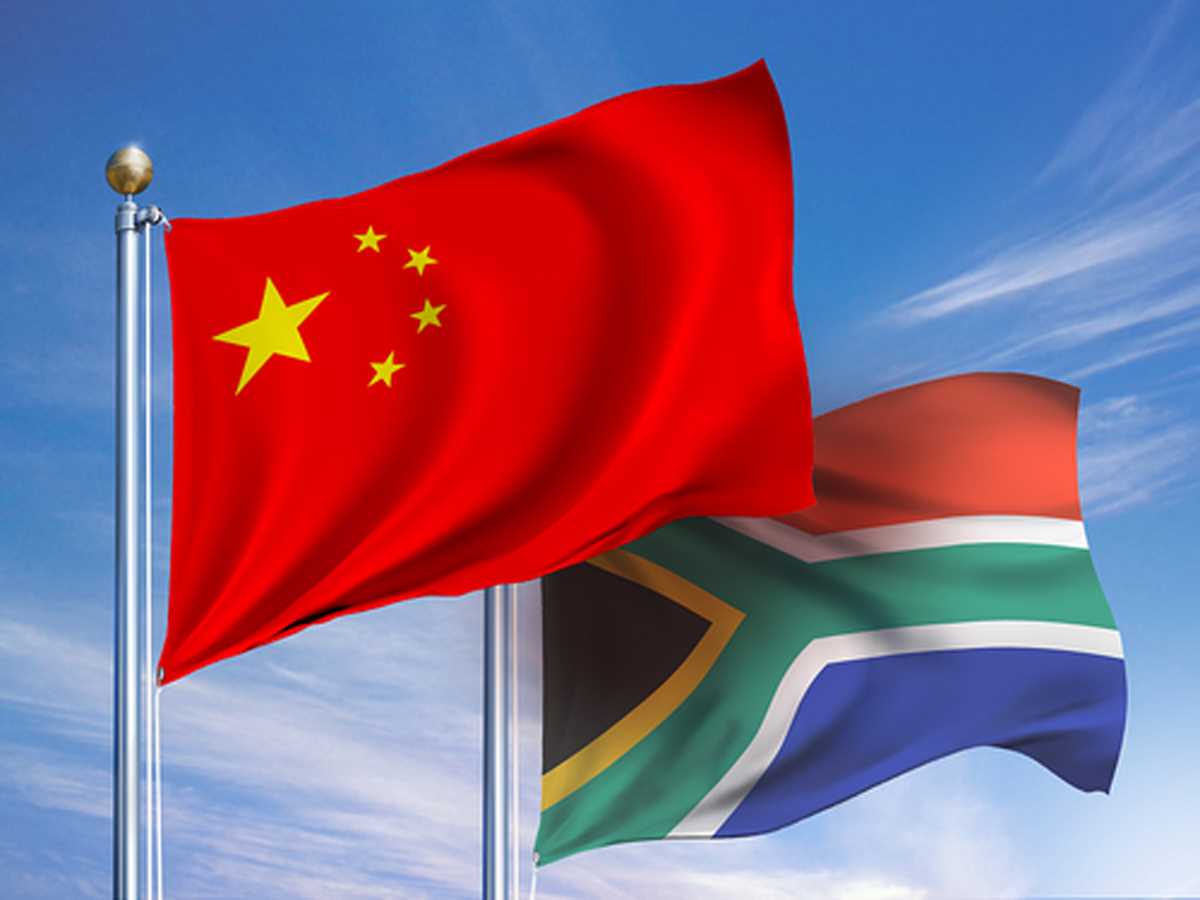 दक्षिण अफ्रीका के राष्ट्रपति ने वांग यी से फोन पर बातचीत की